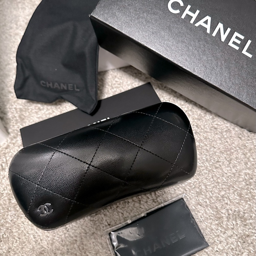 Chanel Sunglasses hard case, Lamb skin, Made In Italy